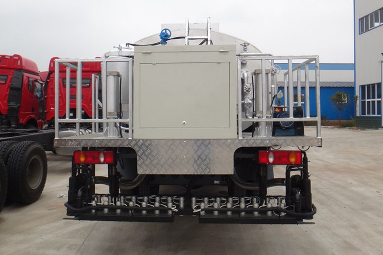 東風天錦10方瀝青灑布車