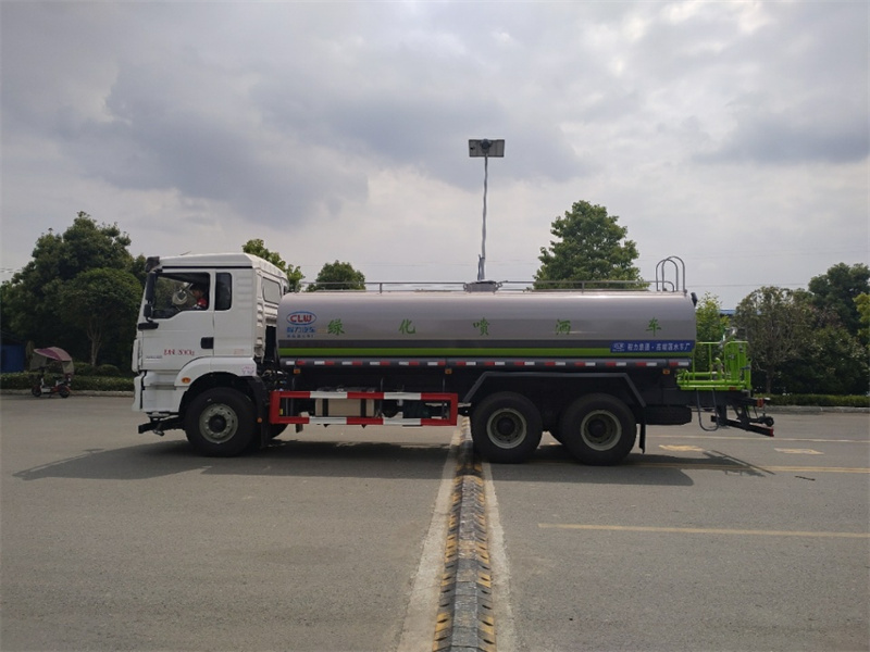 國(guó)六陜汽德龍M300后八輪 20噸 灑水車