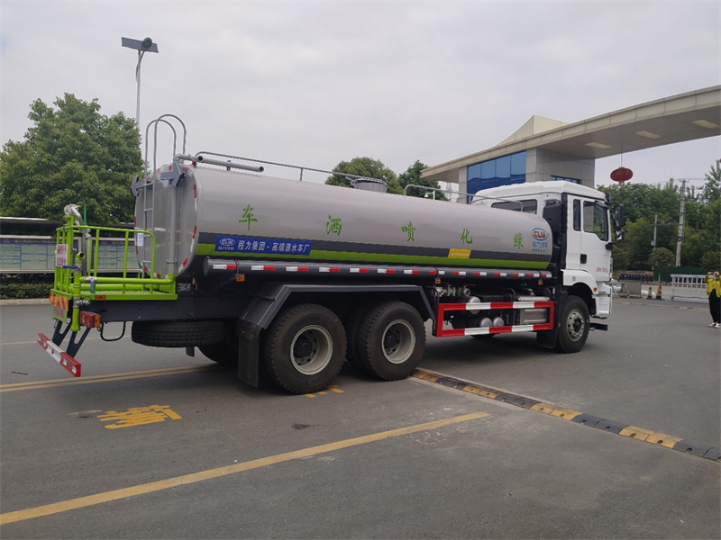 國(guó)六陜汽德龍M300后八輪 20噸 灑水車