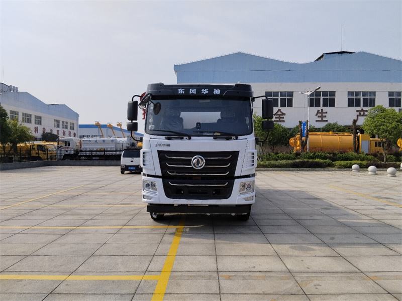 國(guó)六東風(fēng)華神16噸灑水車(chē)