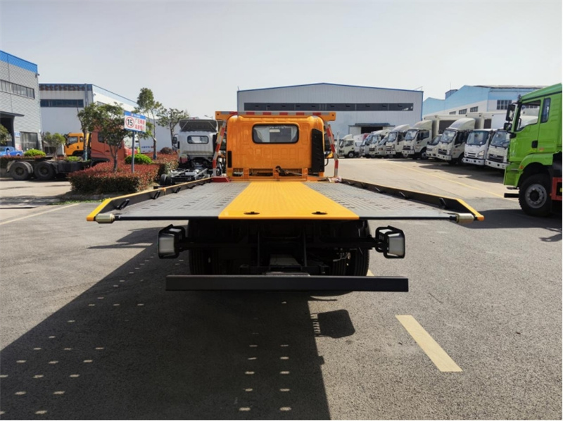 國(guó)六江鈴凱運(yùn)藍(lán)牌一體板清障車